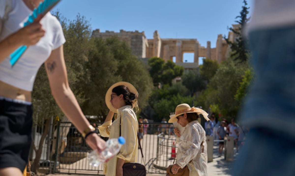Grecia cierra la Acrópolis por altas temperaturas