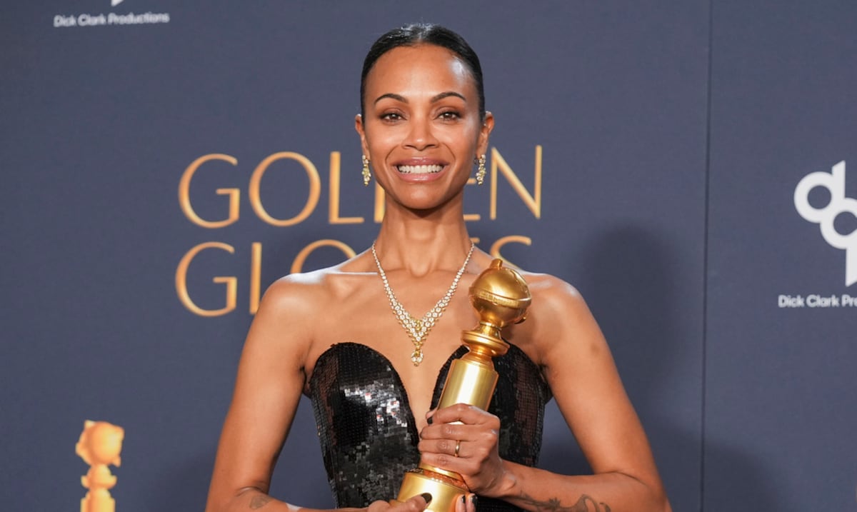Lo que trae la “gift bag” valorada en un $1 millón que recibió Zoe Saldaña por su Golden Globe