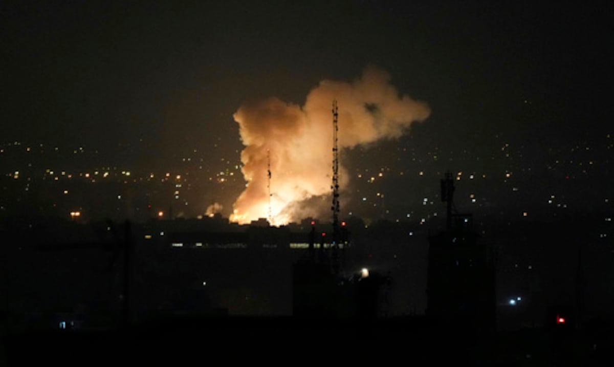 Los planes militares de Estados Unidos contra Irán dependen de una bomba de casi 30 libras