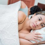 Por qué hombres y mujeres duermen de manera diferente