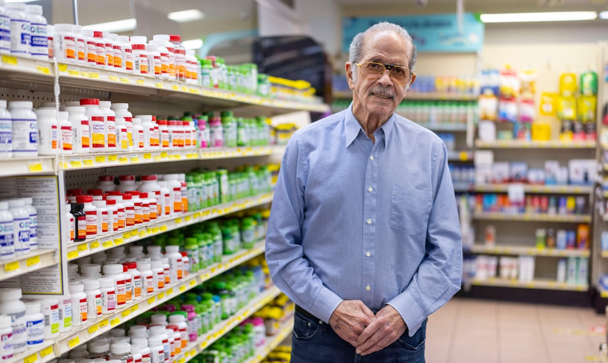 Farmacia Americana, testigo de los cambios en la Calle Loíza