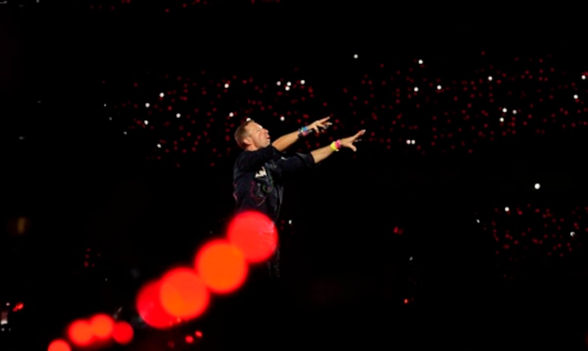 ¿Se puede esperar privacidad en público? La saga de la “kiss cam” de Coldplay nos dice mucho sobre la respuesta