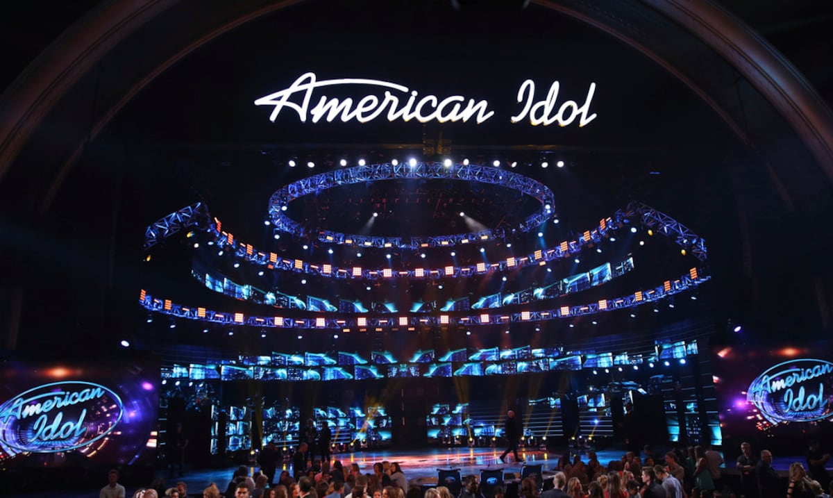 Acusado de las muertes de una ejecutiva de “American Idol” y su esposo llamó al 9-1-1 después del crimen