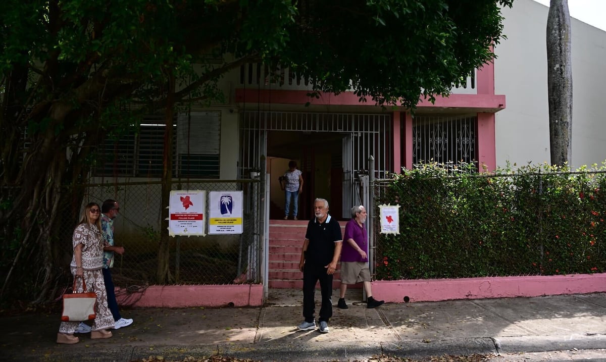 Apagones y problemas con las máquinas de escrutinio electrónico marcan las primarias