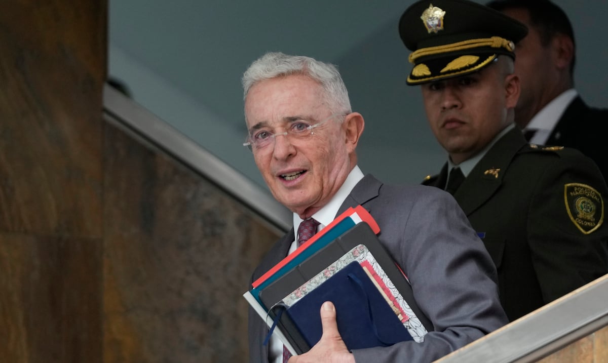 Álvaro Uribe declarado culpable por soborno y fraude procesal en juicio sin precedentes en Colombia
