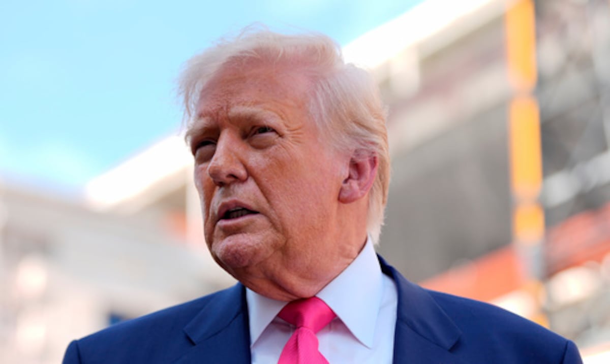 Coches, vino o lujo: los sectores europeos afectados por aranceles de Donald Trump