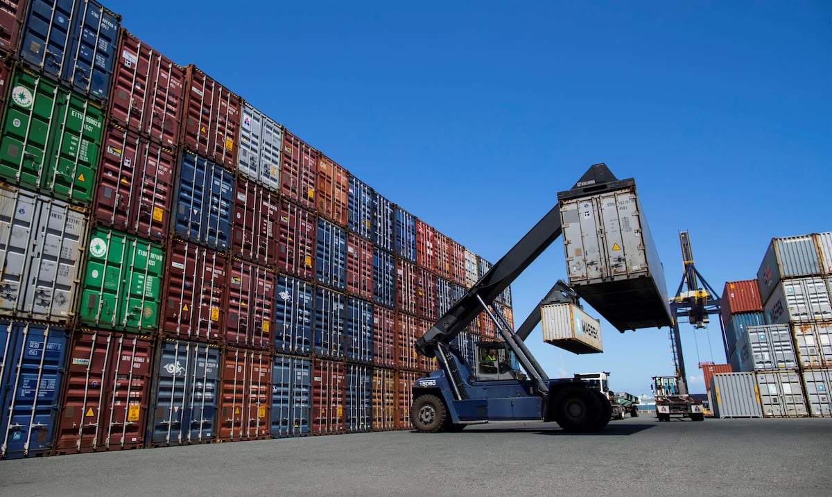 Pymes podrían pagar por mercancía que no tienen si procede la congelación del impuesto al inventario