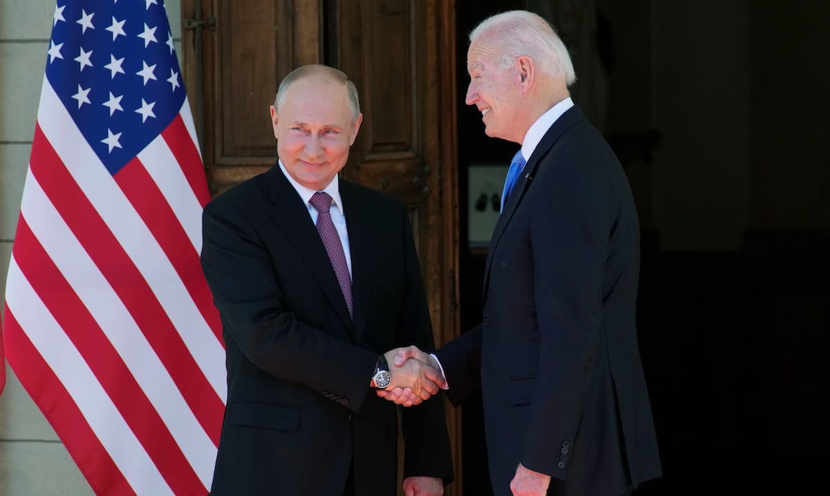 Joe Biden y Vladimir Putin se encuentran cara a cara en Ginebra en medio de tensiones políticas