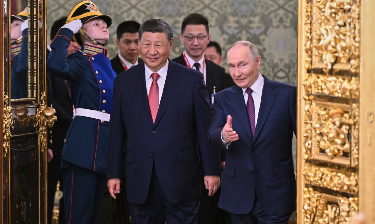 Rusia y Ucrania continúan ataques a pesar de “tregua” declarada por Vladimir Putin