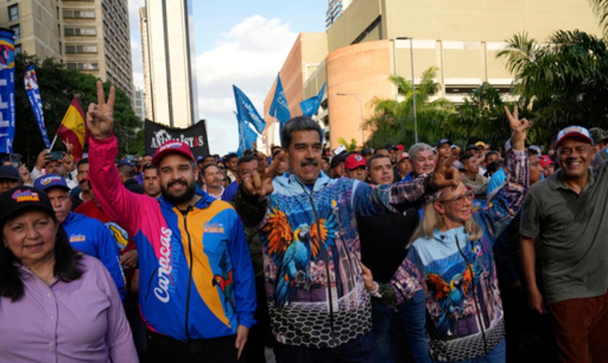 El oficialismo de Nicolás Maduro arrasa en elecciones legislativas y de gobernadores en Venezuela
