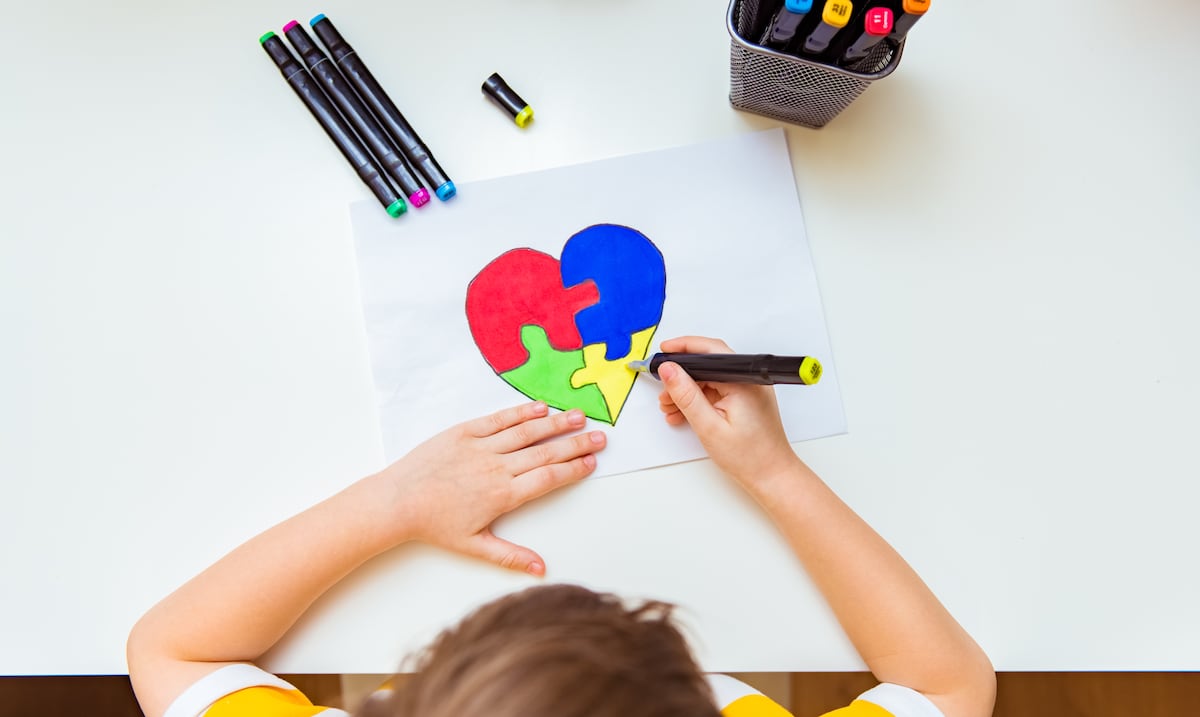 Desarrolla mejores hábitos y rutinas para ayudar a niños con autismo