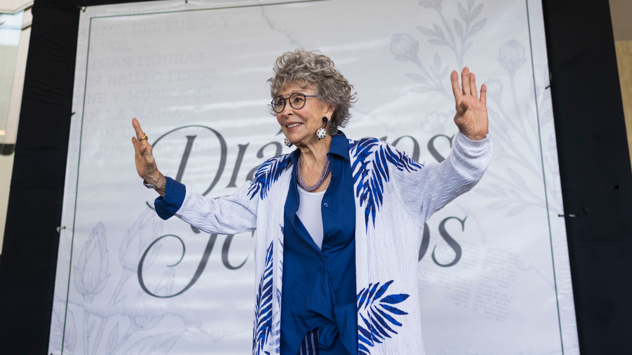 ¿Cuál fue el consejo que ofreció Rita Moreno a los jóvenes actores?