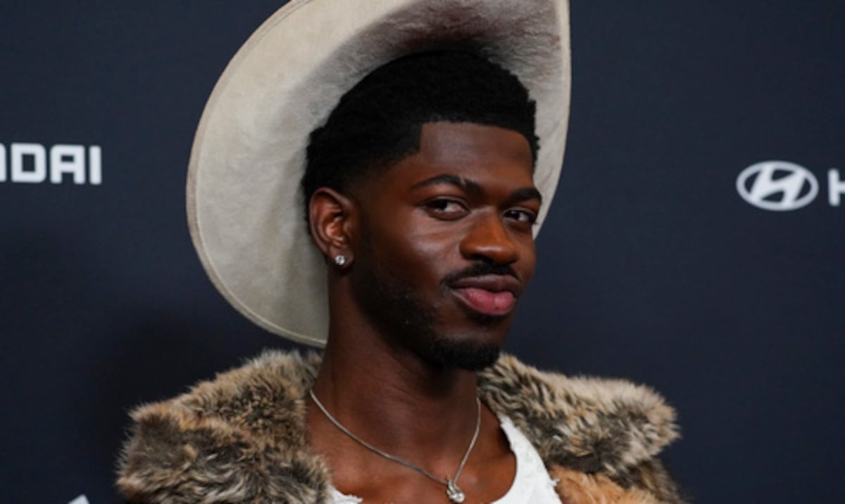 Lil Nas X es arrestado bajo sospecha de agredir a la policía en Los Ángeles