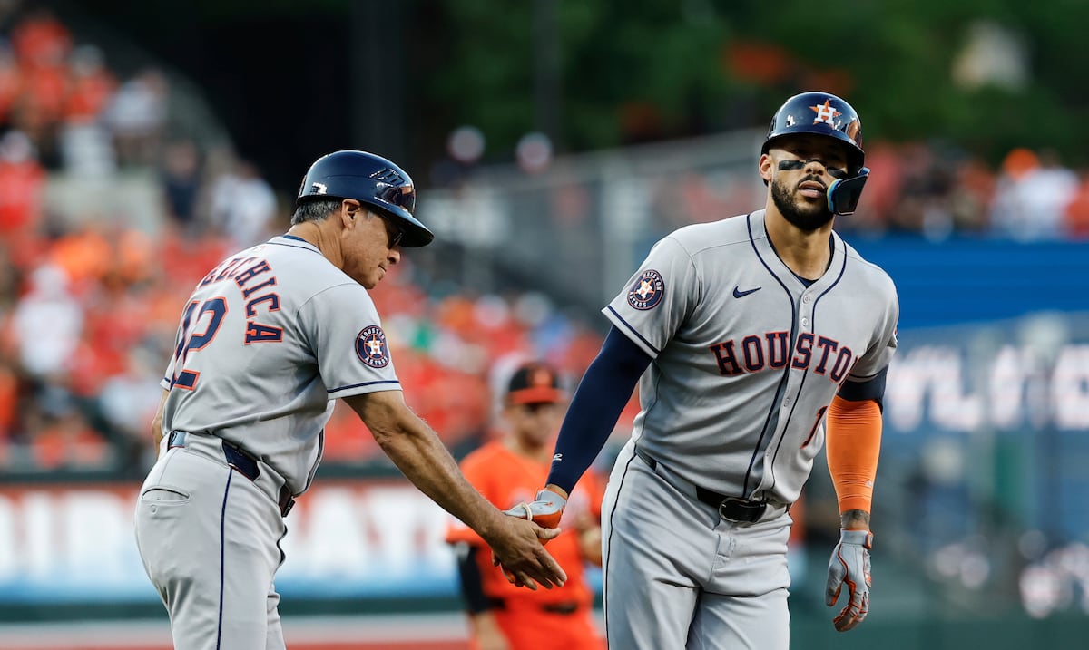 Correa y Caratini pegan jonrones en la victoria de los Astros en Baltimore