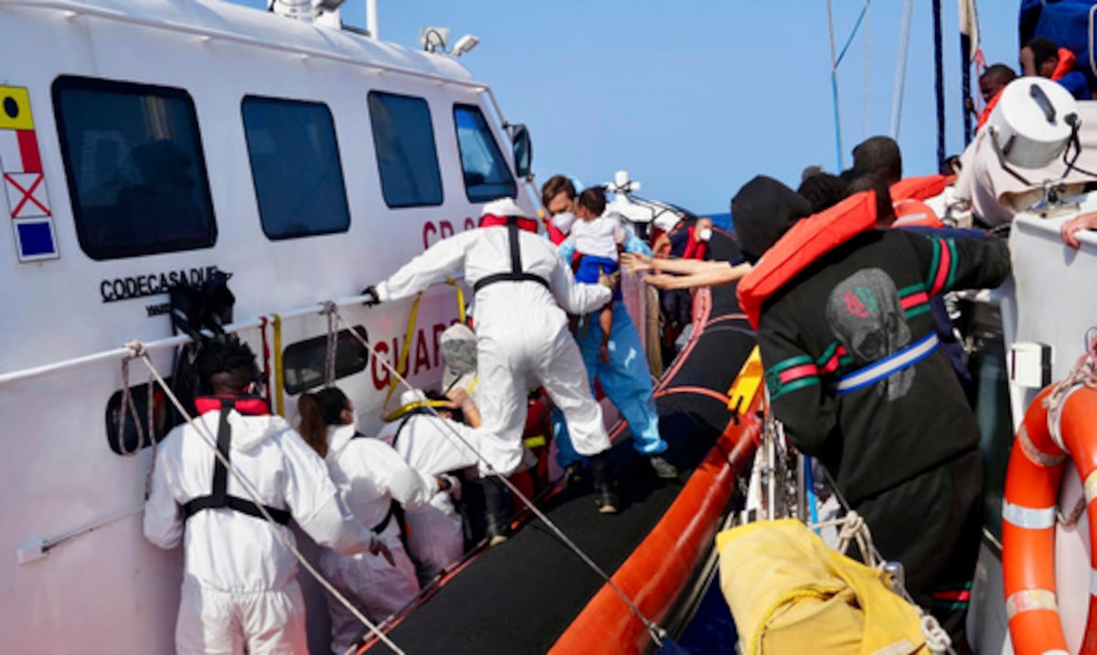Tragedia en el Mediterráneo: mueren tres hermanas en un bote de migrantes hecho de goma