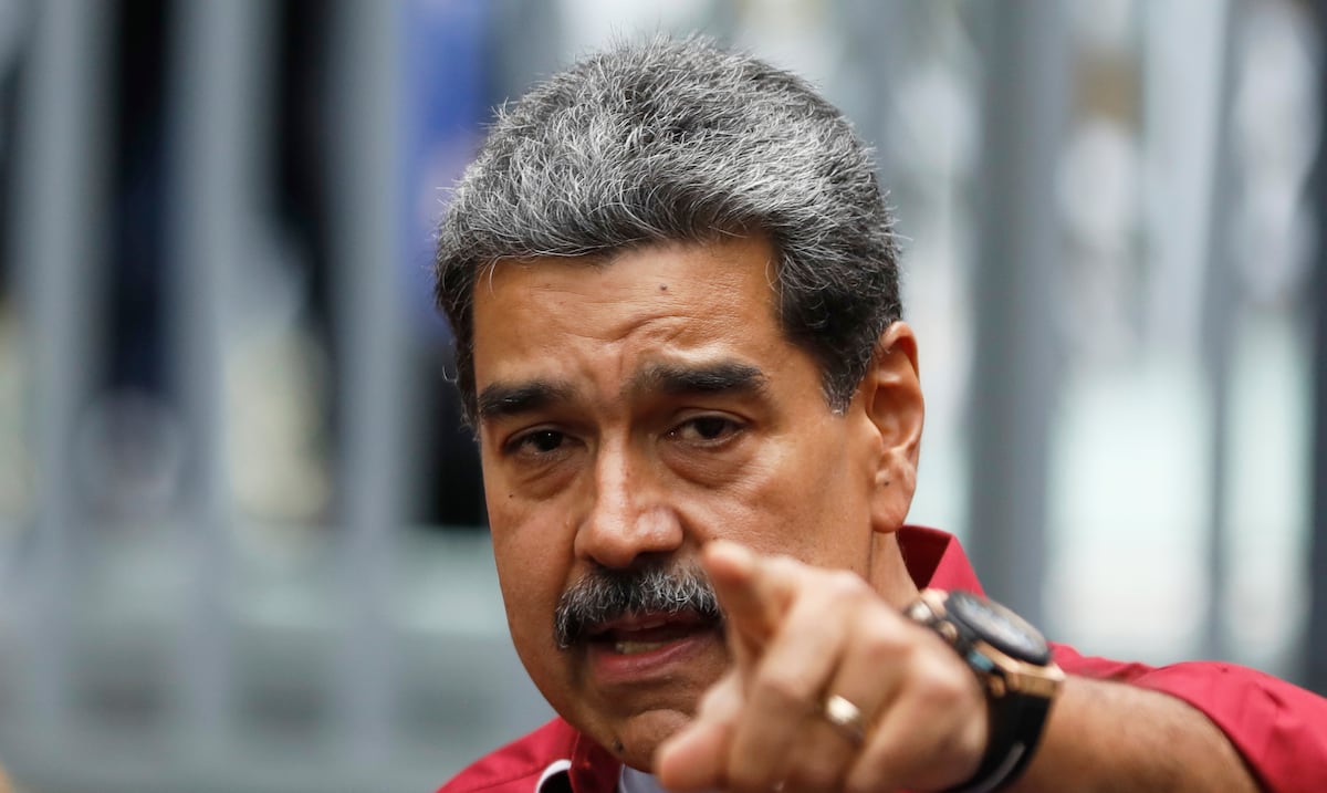 Nicolás Maduro jura que a Venezuela “no la toca nadie”