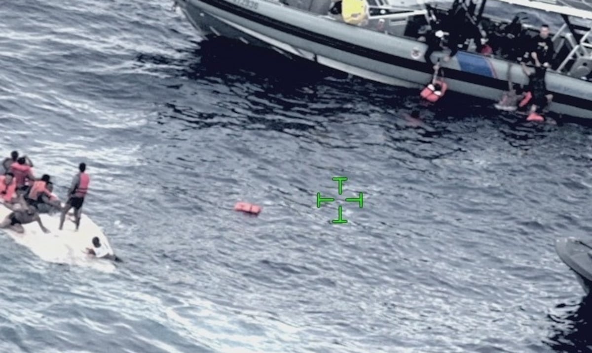 Rescatan a 20 personas de naufragio que dejó dos muertos y una persona desaparecida en Panamá