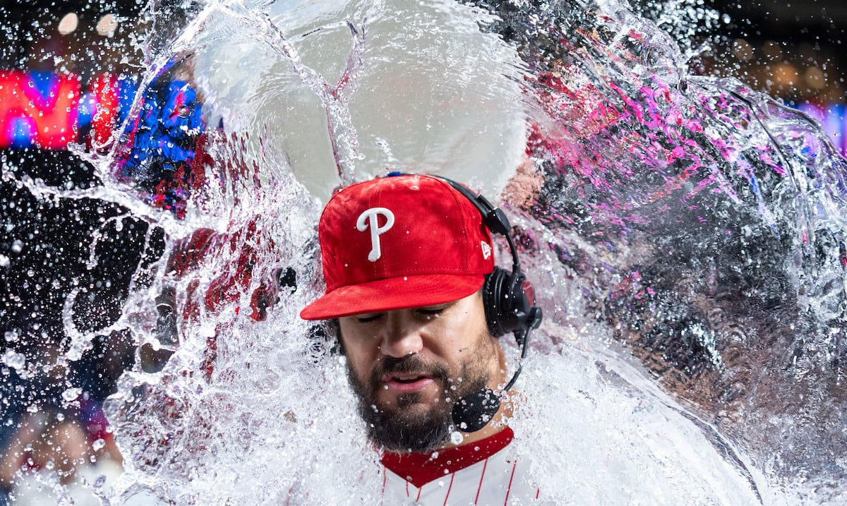 Kyle Schwarber pega jonrón número 50 y los Phillies vuelven a vencer a los Mets