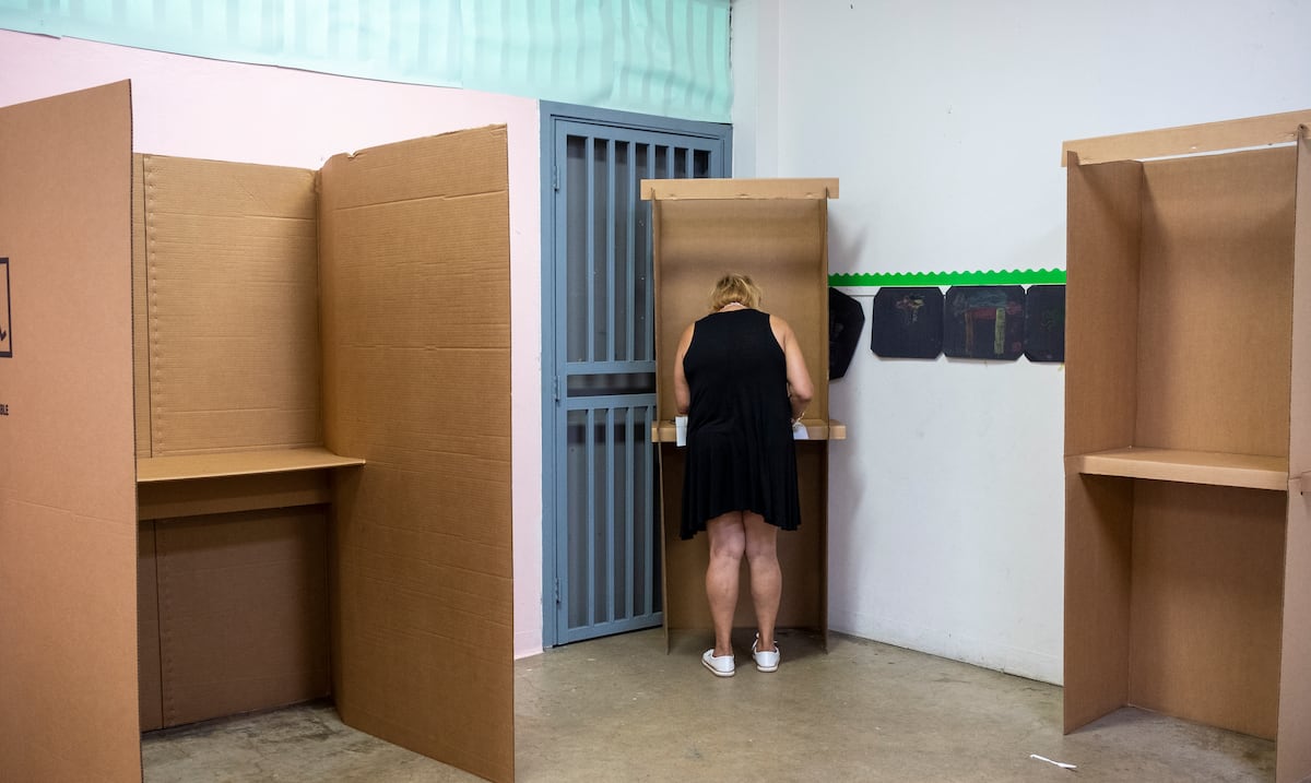 ¿Qué son los endosos y por qué los aspirantes a puestos electivos deben recogerlos?