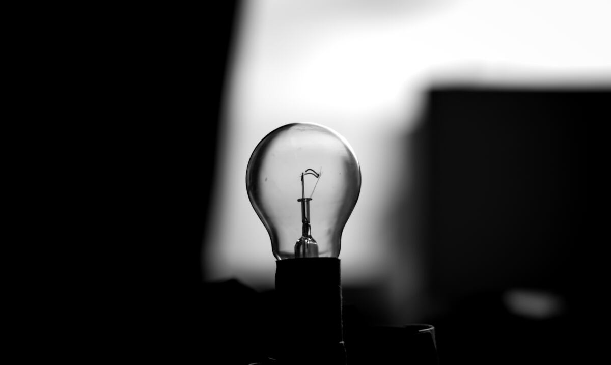 Laura Taylor Swain corta las alas a los bonistas de la AEE