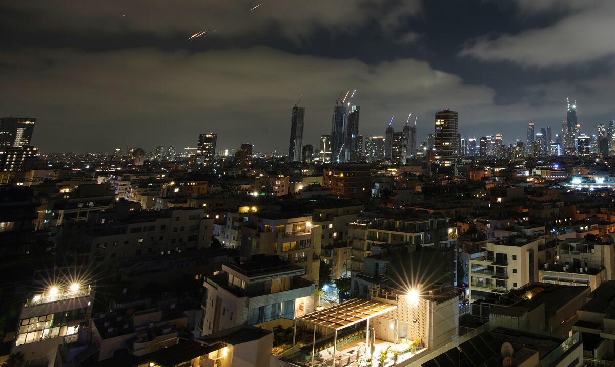 Israel dice haber concluido su ola de ataques más extensa hasta la fecha sobre Irán