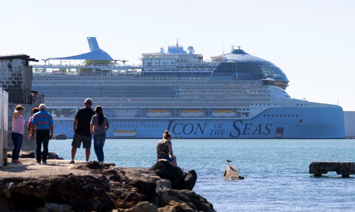 El crucero Icon of the Seas atraca con éxito en Ponce