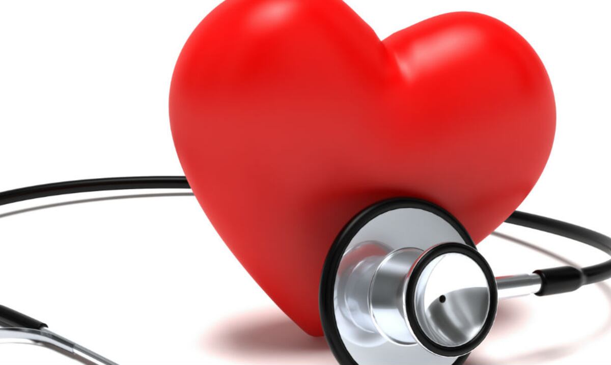 La presión alta representa un riesgo de eventos cardiovasculares en adultos jóvenes