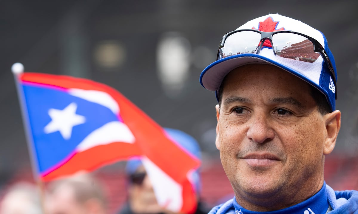 Cómo una inesperada llamada hizo a Charlie Montoyo regresar al béisbol