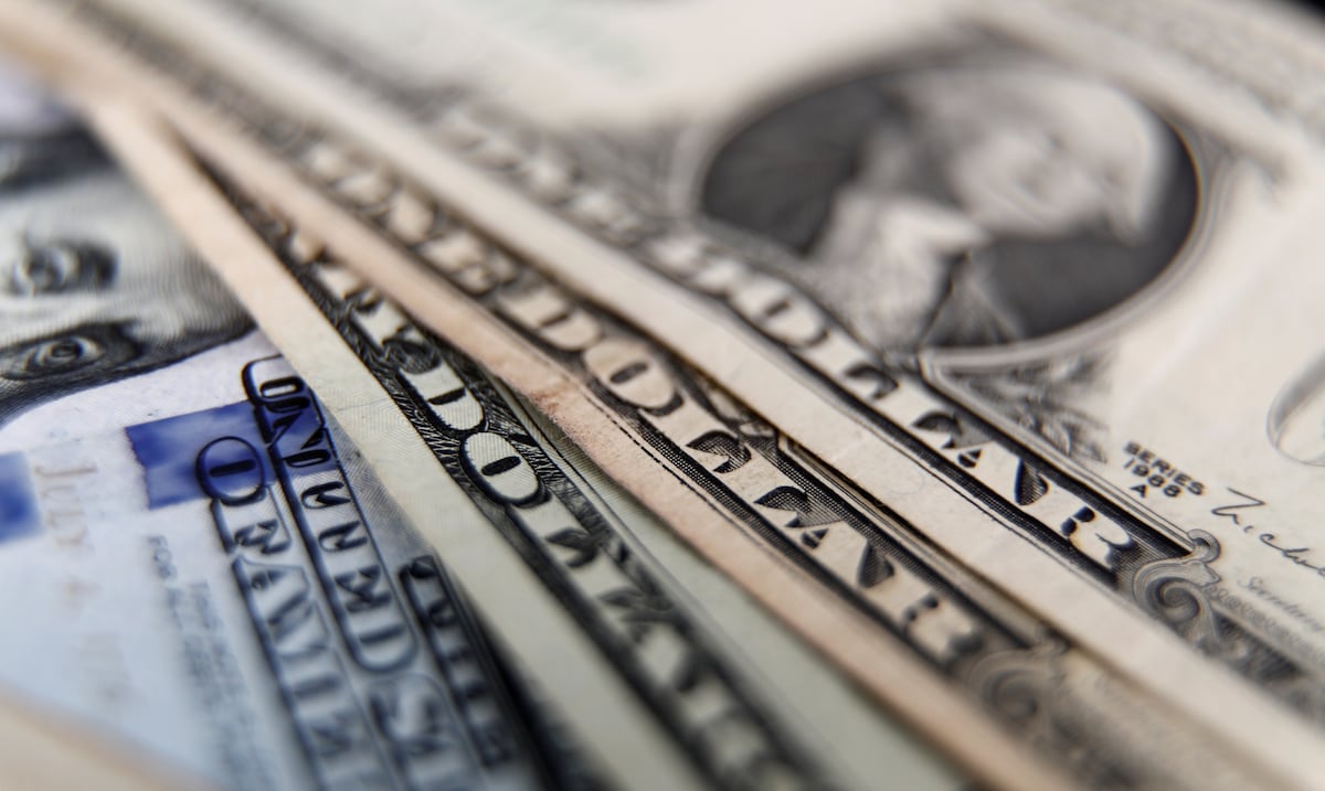 Clientes de la entidad IUBank reclaman sobre $20 millones en depósitos congelados