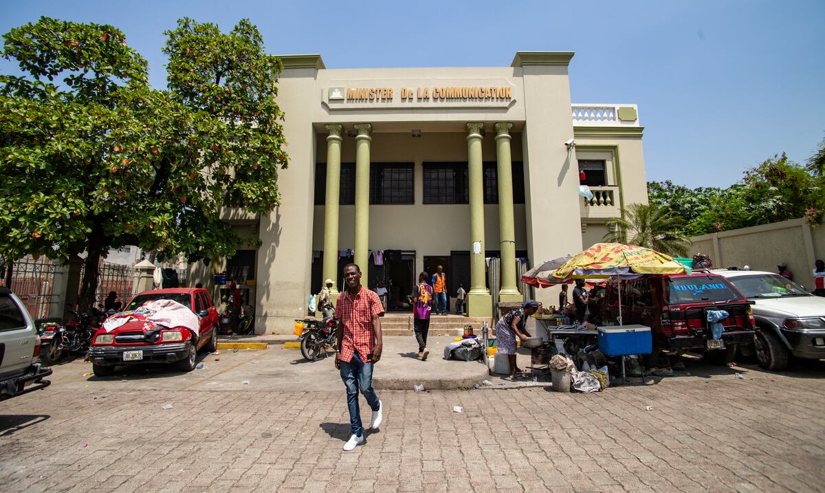 Renuncia la única mujer del consejo presidencial de transición en Haití por comentarios machistas