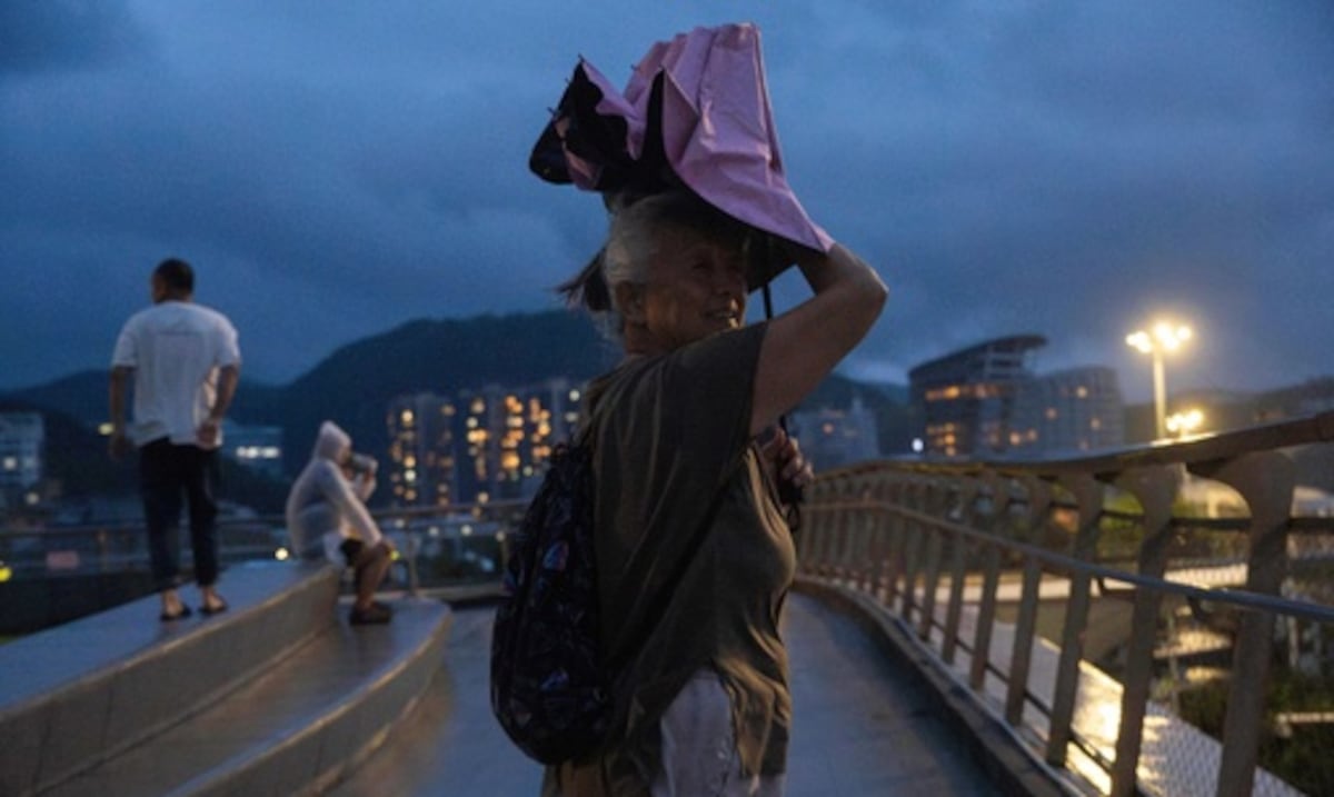 Debilitado tifón Ragasa avanza por el sur de China hacia Vietnam tras causar inundaciones