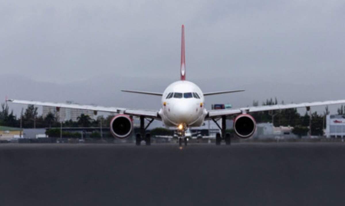A todo vapor la renovación de la pista principal del Aeropuerto Internacional Luis Muñoz Marín