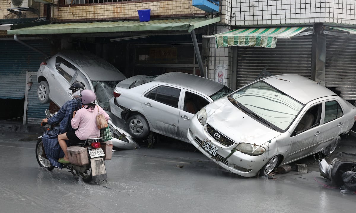 Taiwán continúa buscando a los desaparecidos por el supertifón Ragasa, que dejó 18 muertos