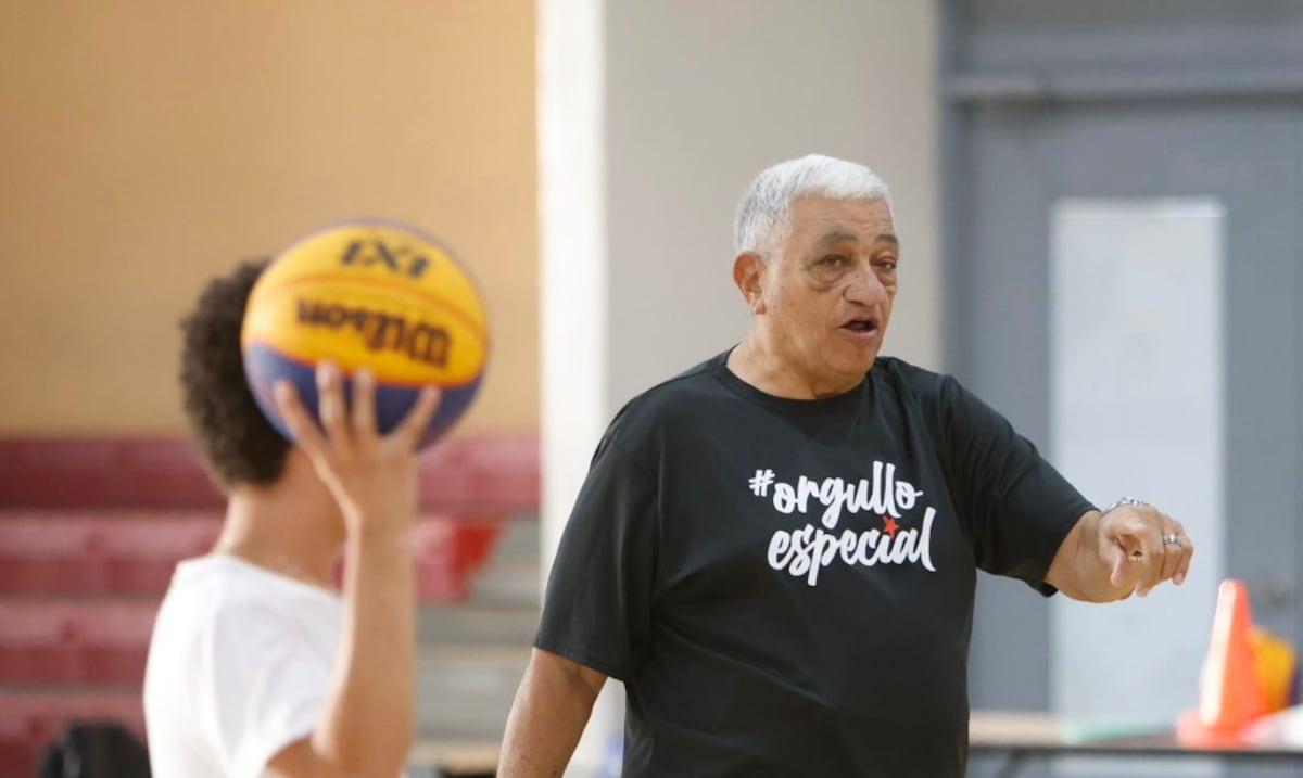 Más que baloncesto: Flor Meléndez y David Bernier, entregados a los niños de Special Olympics