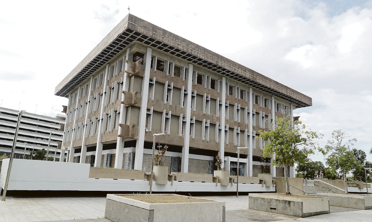 Piden a Swain luz verde para continuar la mediación en la AEE