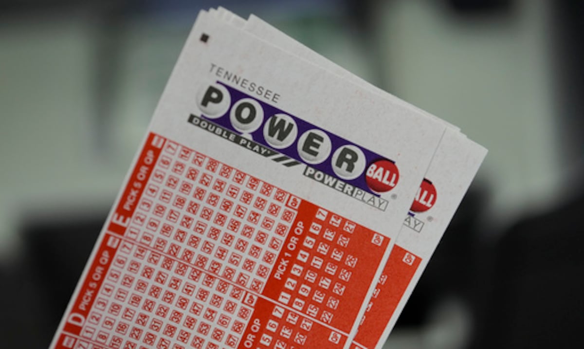 ¿Se puede usar inteligencia artificial para ganar el Powerball? Una mujer obtuvo $150,000 tras consultar ChatGPT