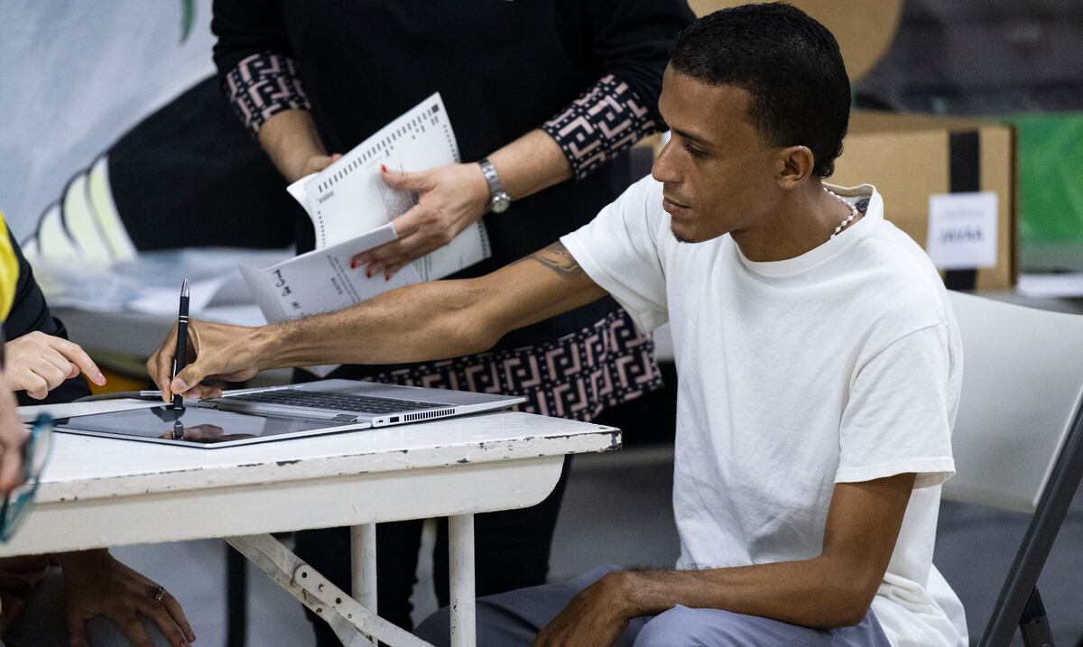 Así los confinados ejercieron su voto adelantado de cara a las elecciones generales