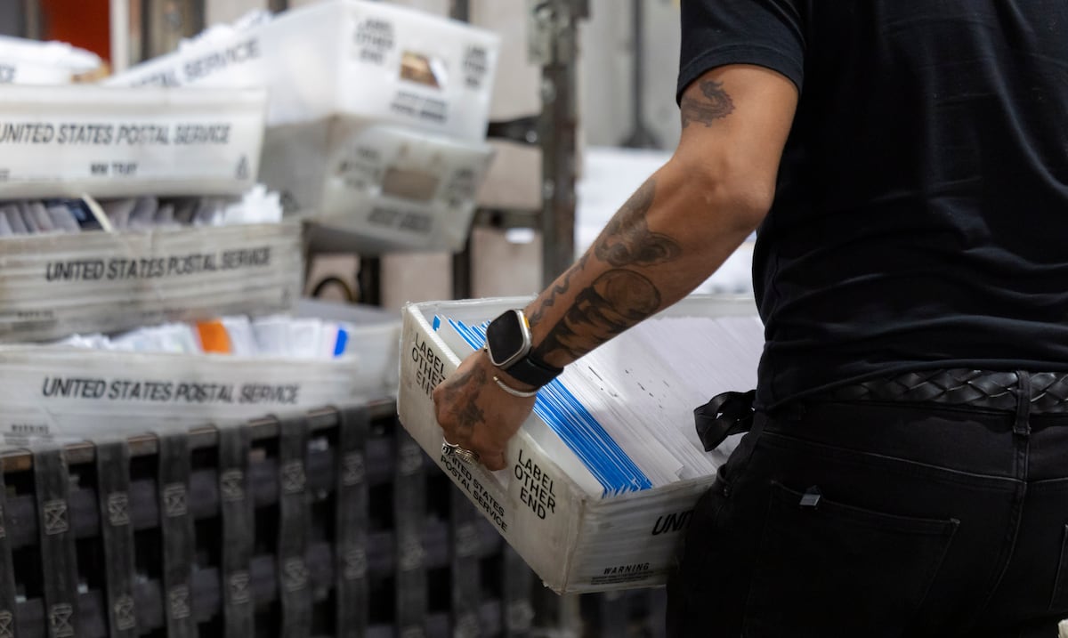 Servicio Postal anuncia aumento temporero en el costo de envíos