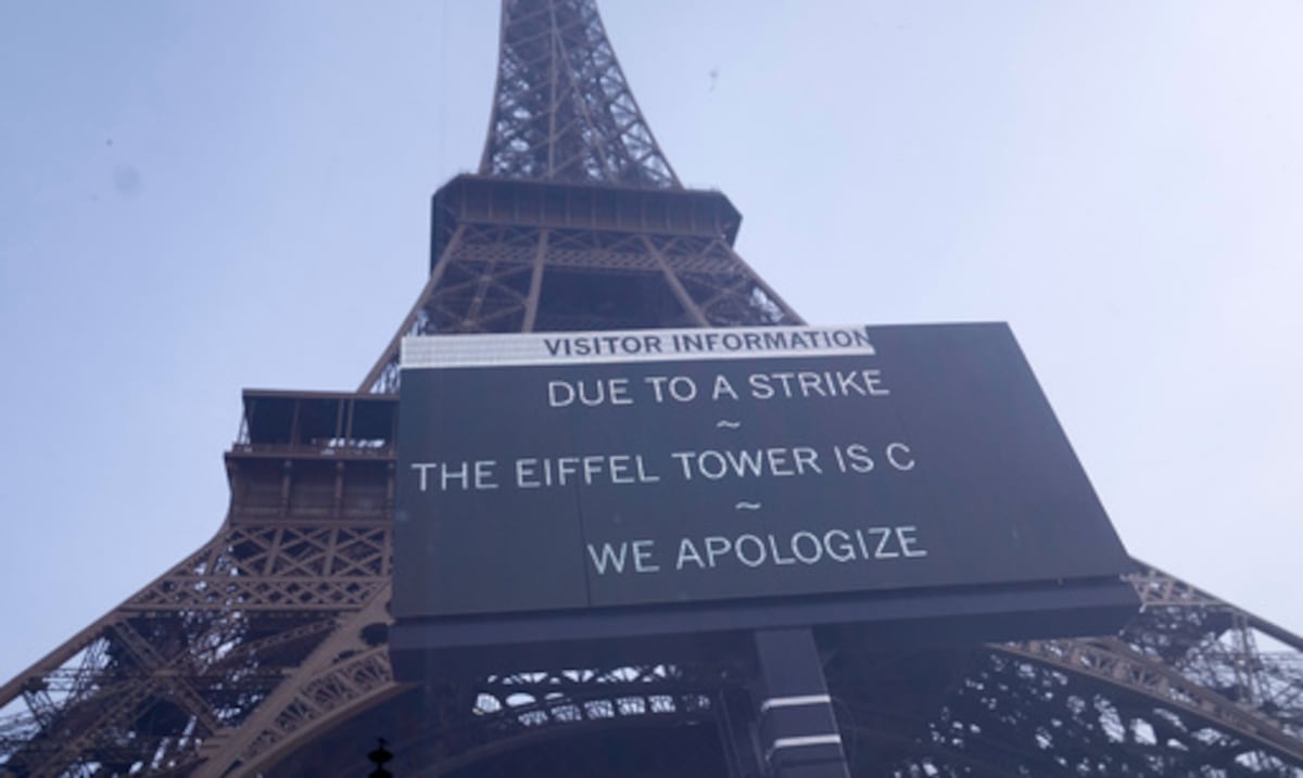 Cierra la Torre Eiffel por protestas contra la austeridad en Francia