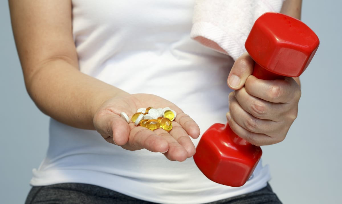 ¿Cuáles son las tres vitaminas que se deben consumir para mejorar el rendimiento de la memoria?