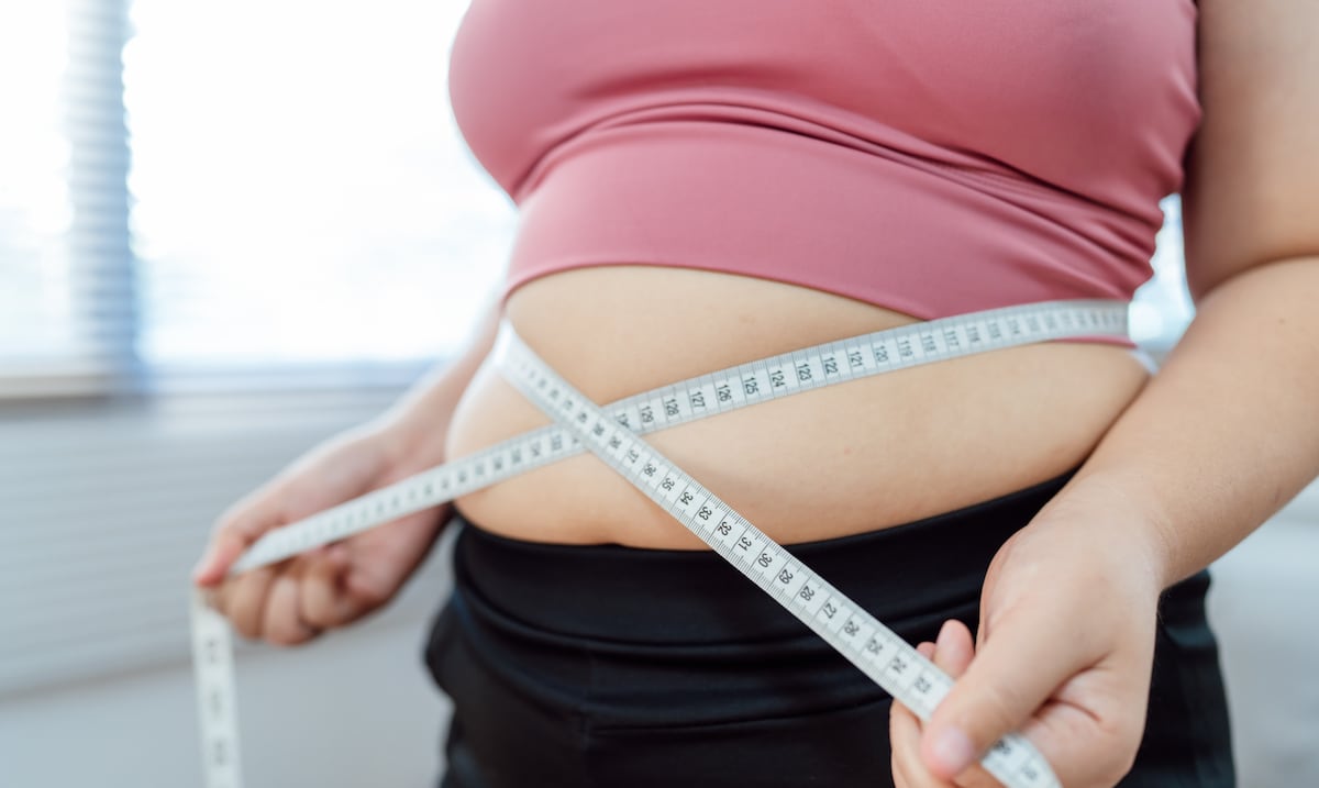 ¿Cuál es el ejercicio cotidiano que ayuda a quemar calorías a largo plazo?