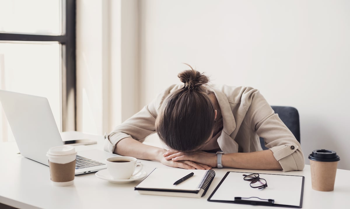 Los siete hábitos que sabotean tu cerebro y cómo revertirlos para mejorar memoria y concentración