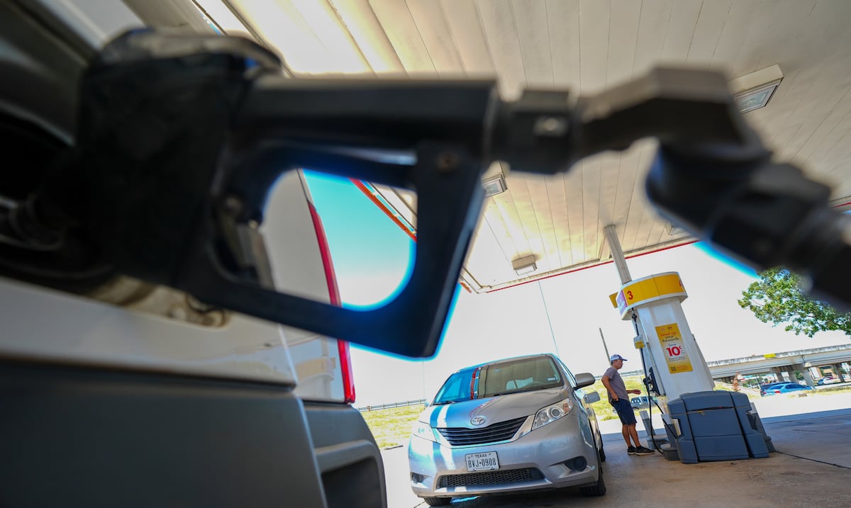 Los precios del combustible podrían subir tras sanciones de Estados Unidos y Unión Europea a Rusia