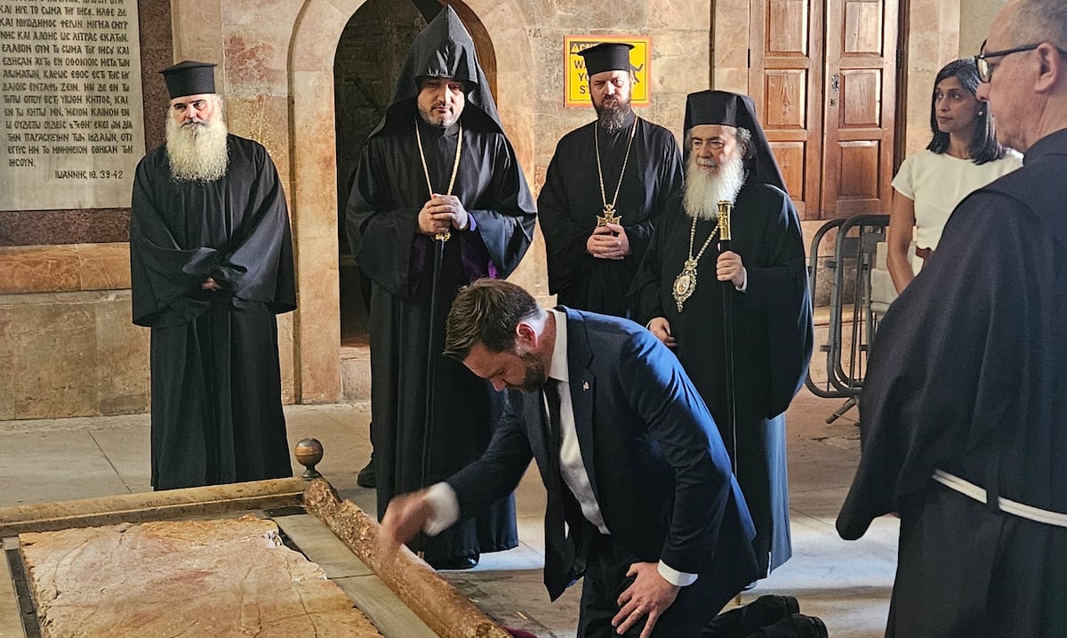 JD Vance visita la Iglesia del Santo Sepulcro en Jerusalén en su último día por Israel