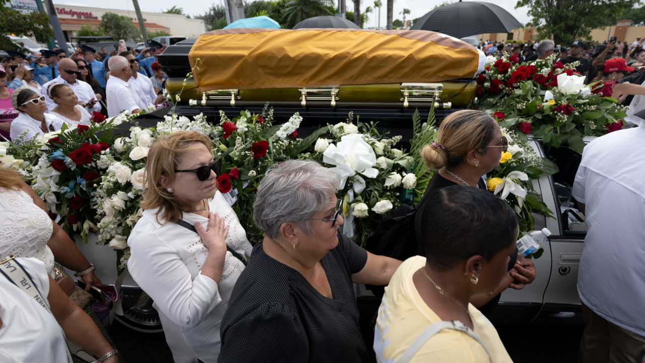 Adiós a un “alcalde de campo y de pueblo”: Dorado despide a Carlos López Rivera