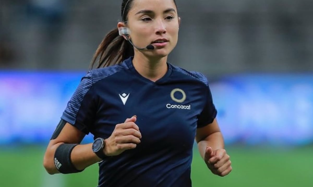 Cómo un accidente llevó a Janeishka Cabán de la cancha al silbato internacional