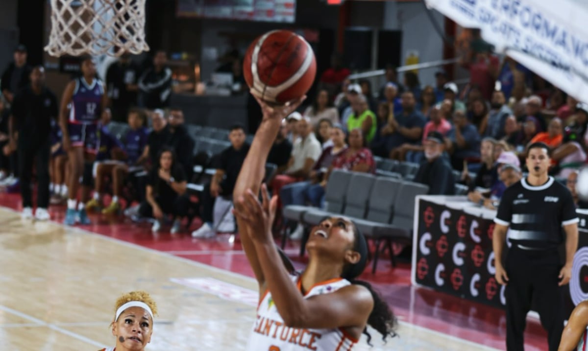 Las Cangrejeras se mantienen con vida en las semifinales del BSNF