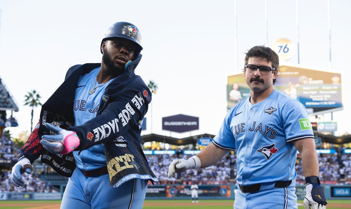 Trey Yesavage amarra los bates de los Dodgers y Toronto se coloca a una victoria del título de Serie Mundial