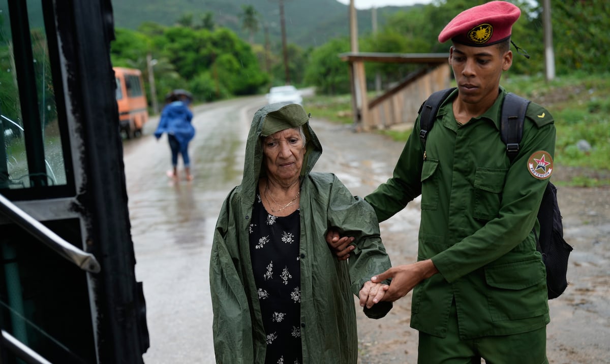 “Daños cuantiosos” en Cuba por paso del huracán Melissa