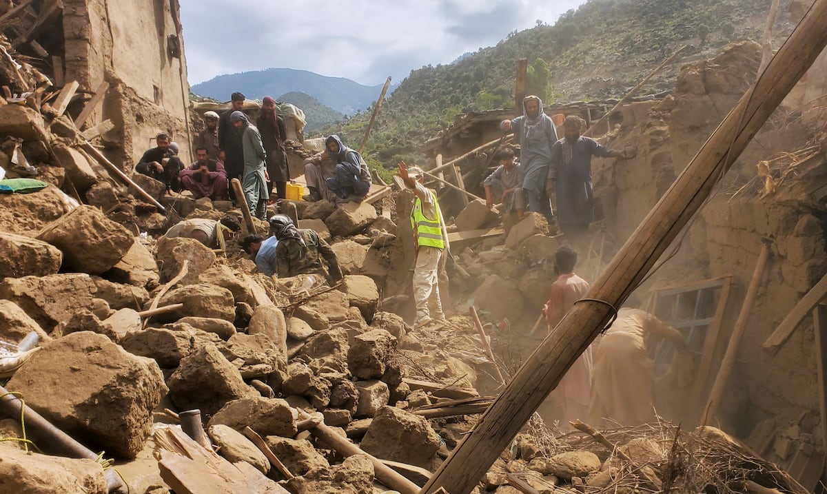 Sismo de magnitud 6.3 sacude el norte de Afganistán